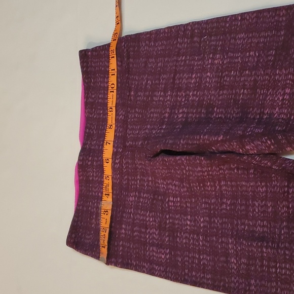 FINAL PRICE #901 Lululemon leggings approximate size 4 b343 - Picture 2 of 5